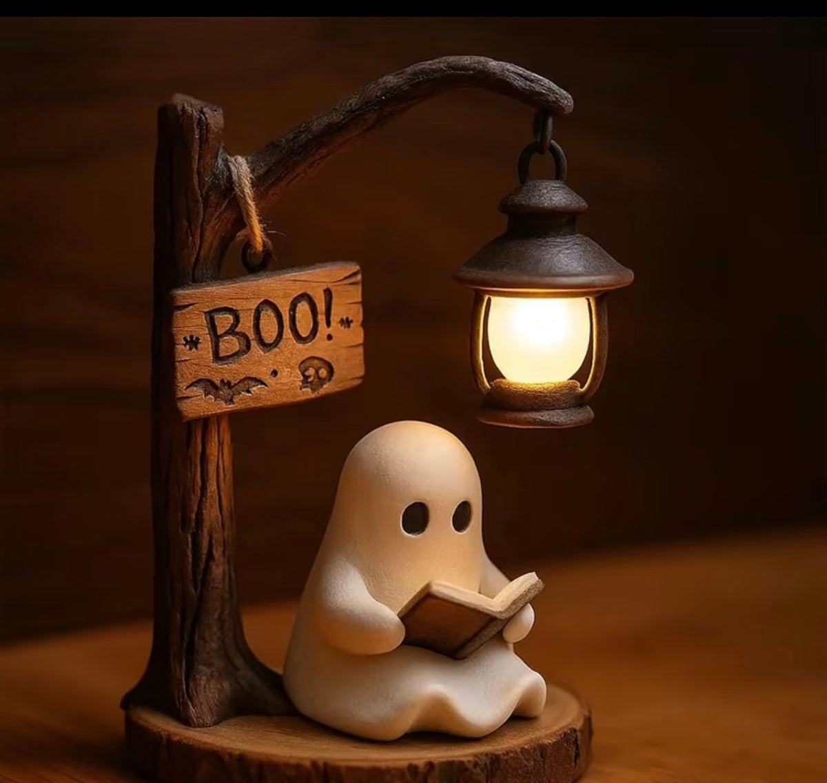 Ghost Reading Light Shelf Decor